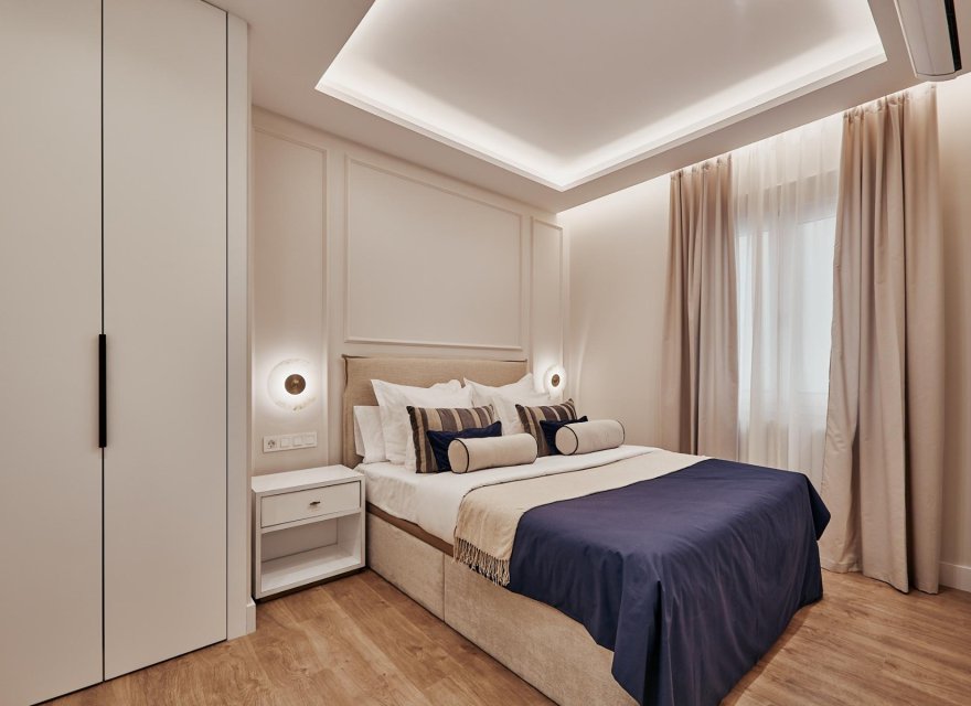 Resale - Villa - Madrid