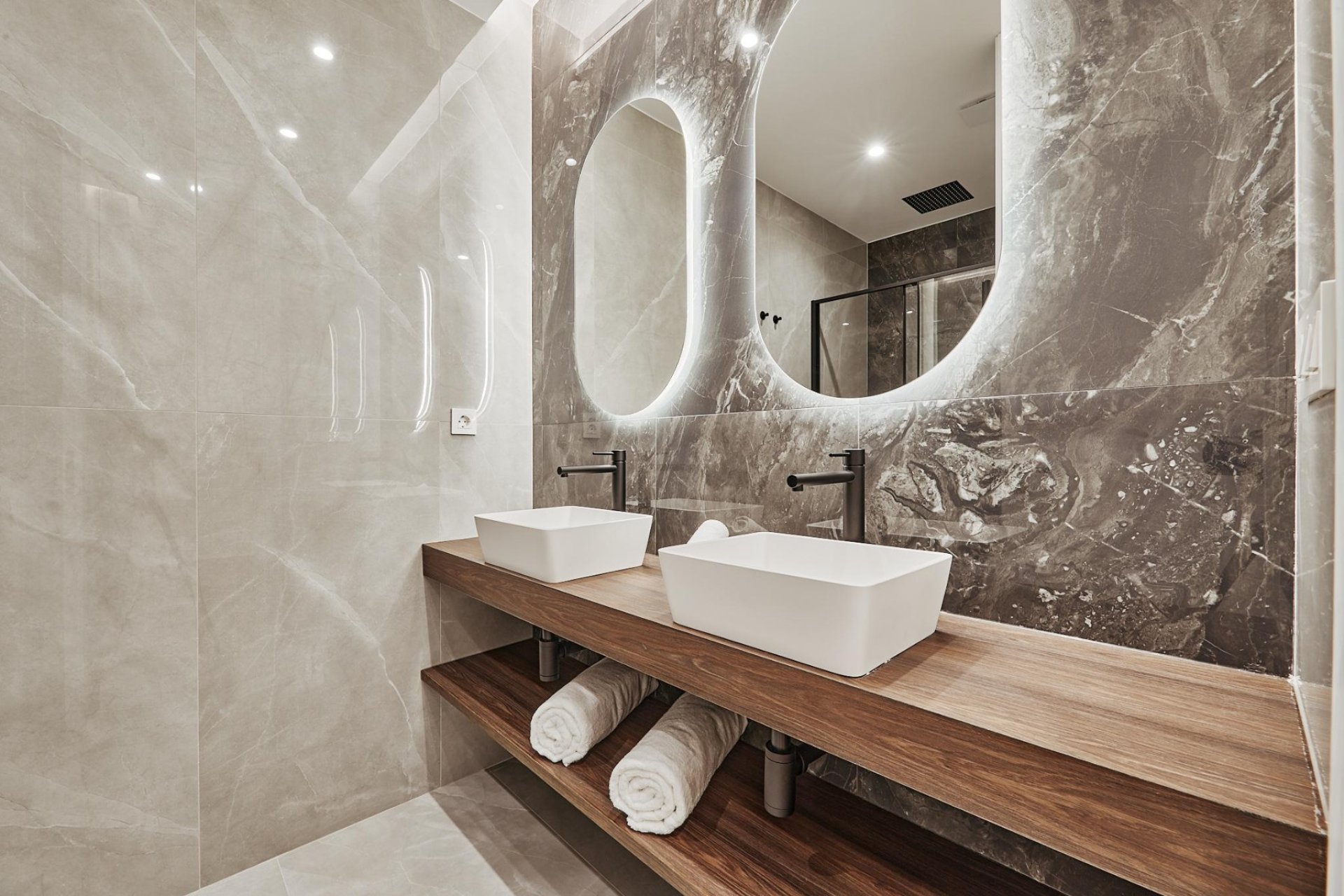 Resale - Villa - Madrid