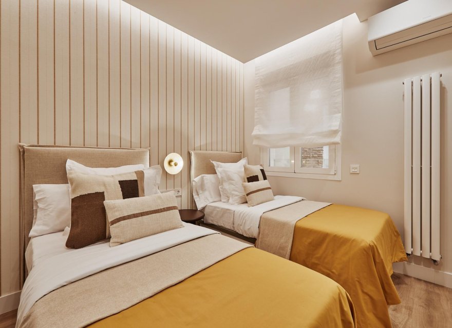 Resale - Villa - Madrid