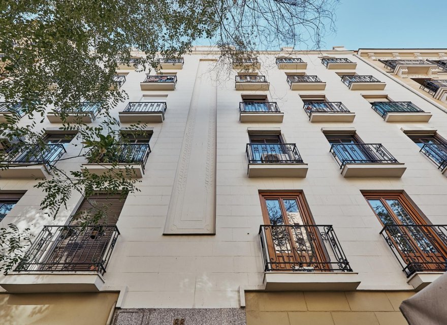 Resale - Villa - Madrid