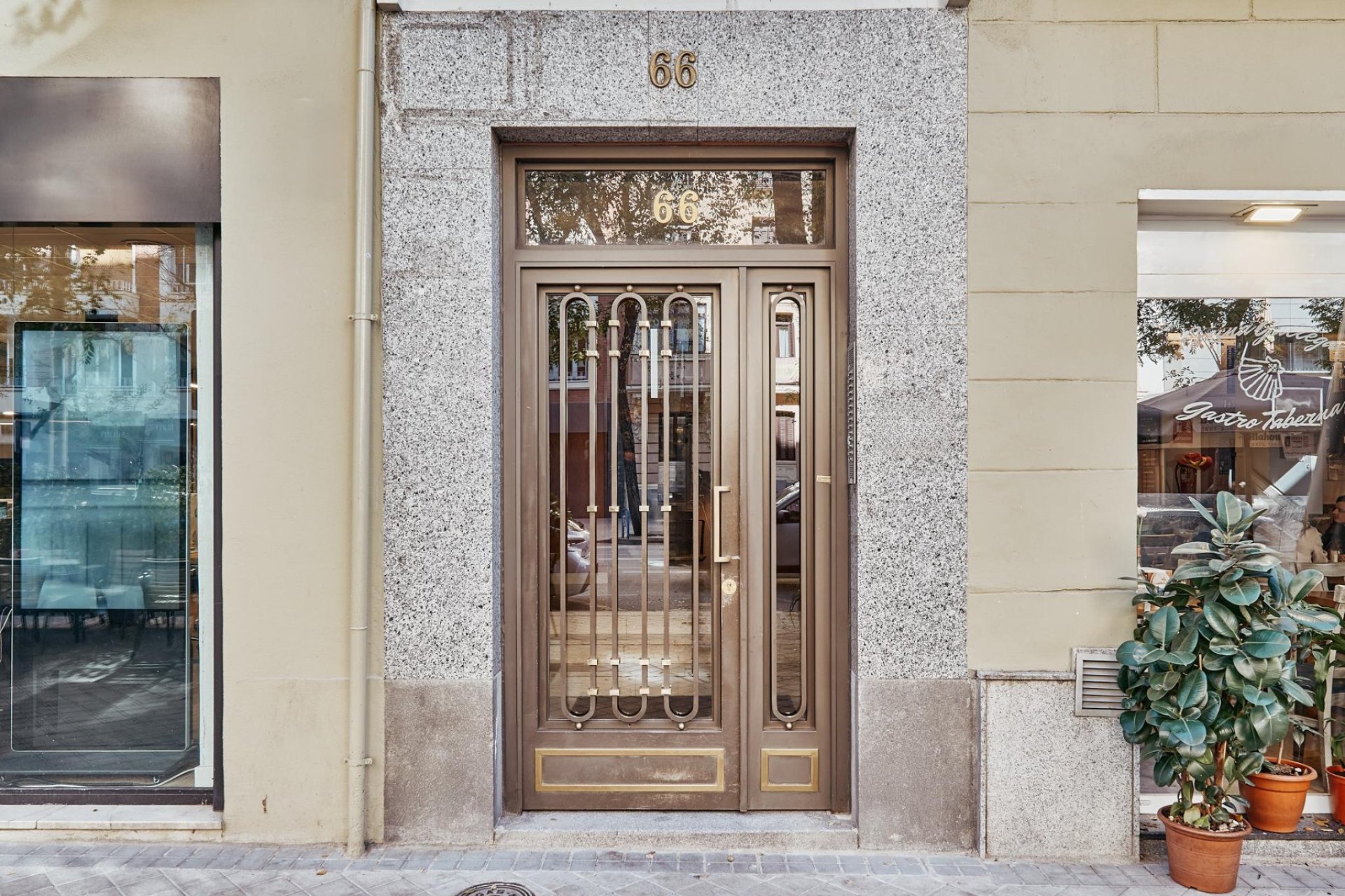 Resale - Villa - Madrid