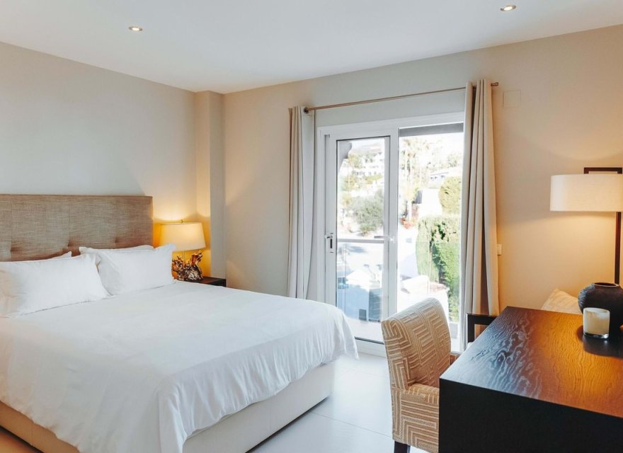 Resale - Villa - Marbella - Costa del Sol