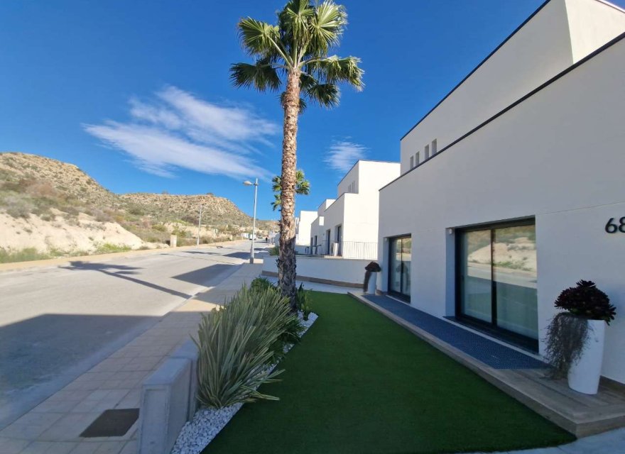 Resale - Villa - Monforte del Cid - Font del Llop