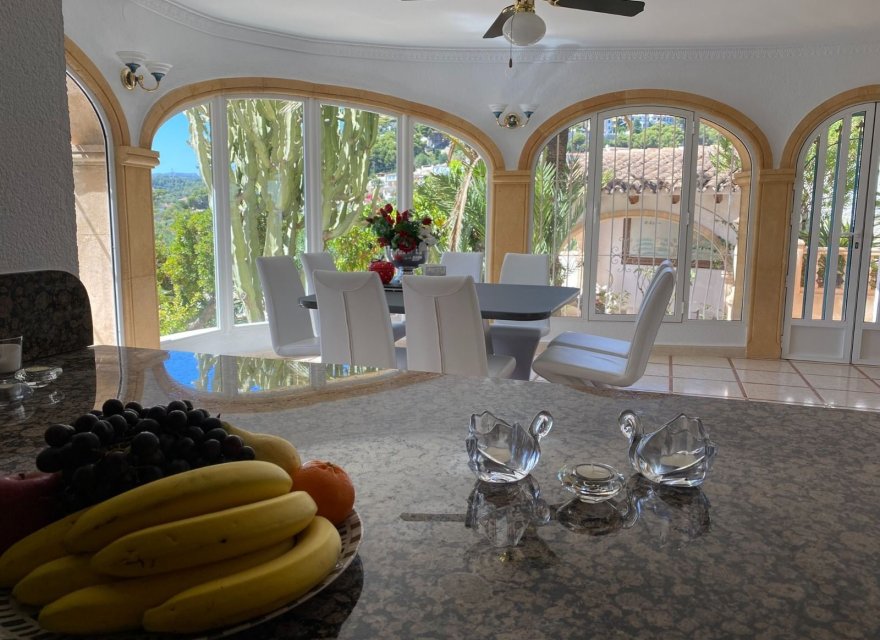 Resale - Villa - Moraira