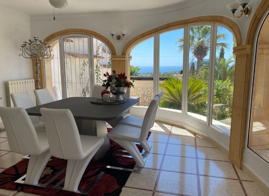 Resale - Villa - Moraira