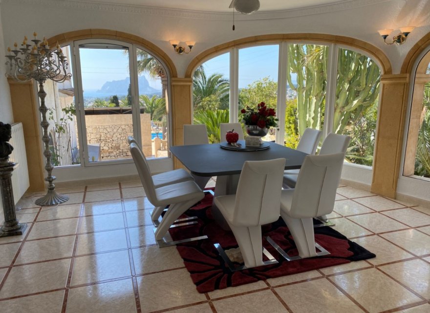 Resale - Villa - Moraira