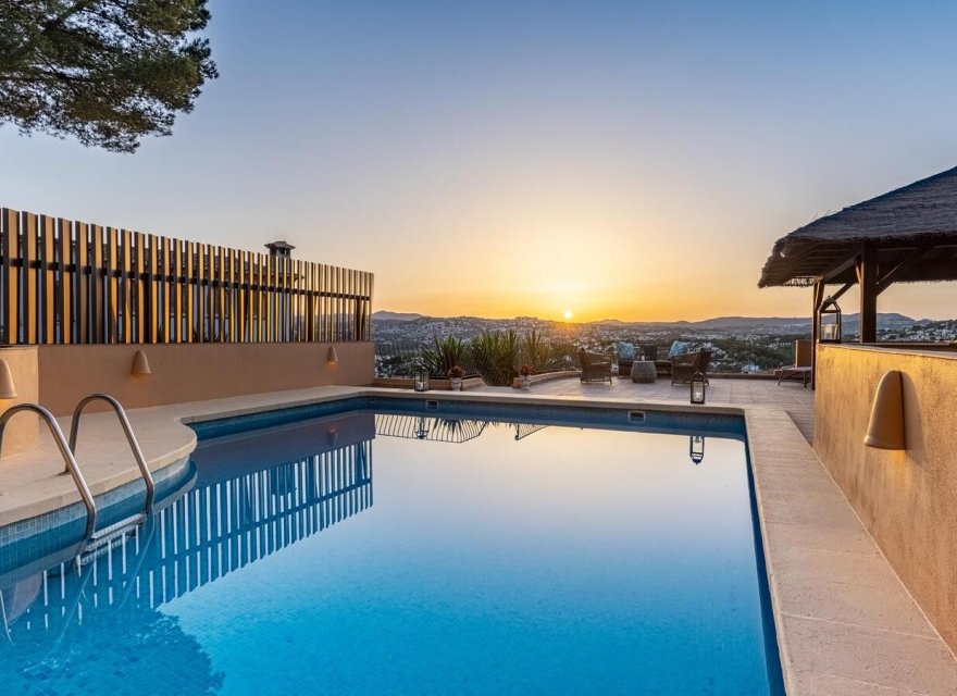 Resale - Villa - Moraira