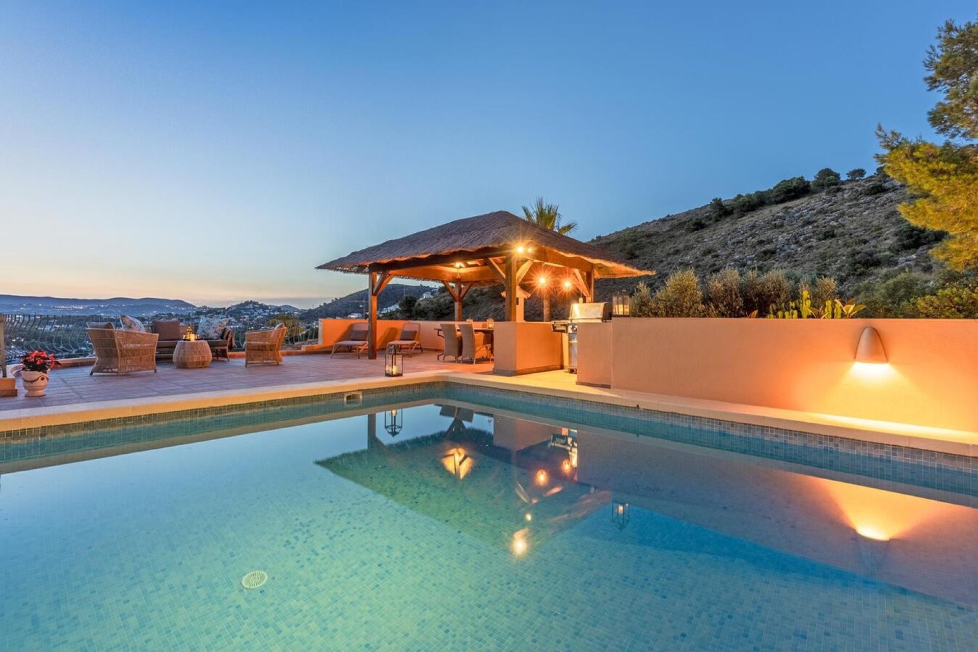 Resale - Villa - Moraira