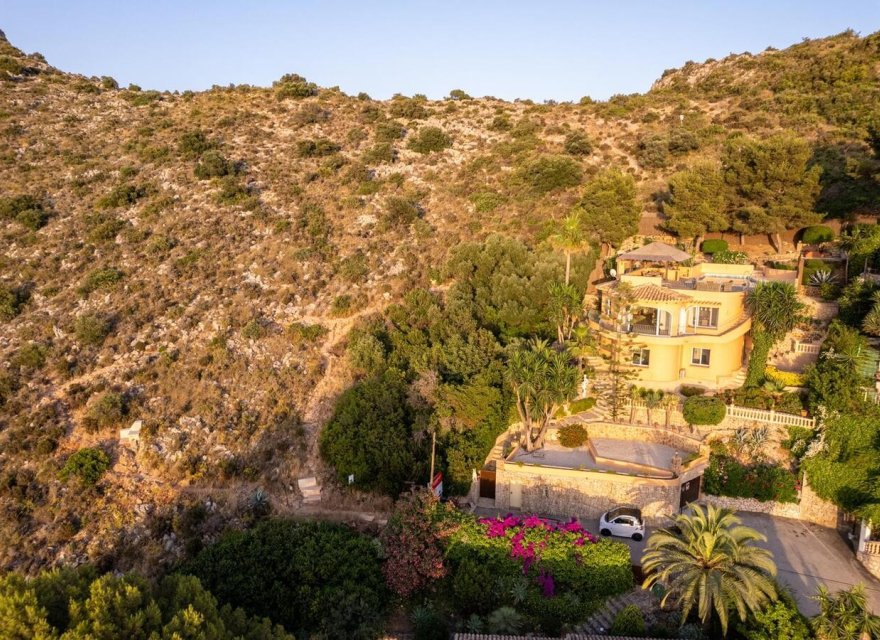 Resale - Villa - Moraira