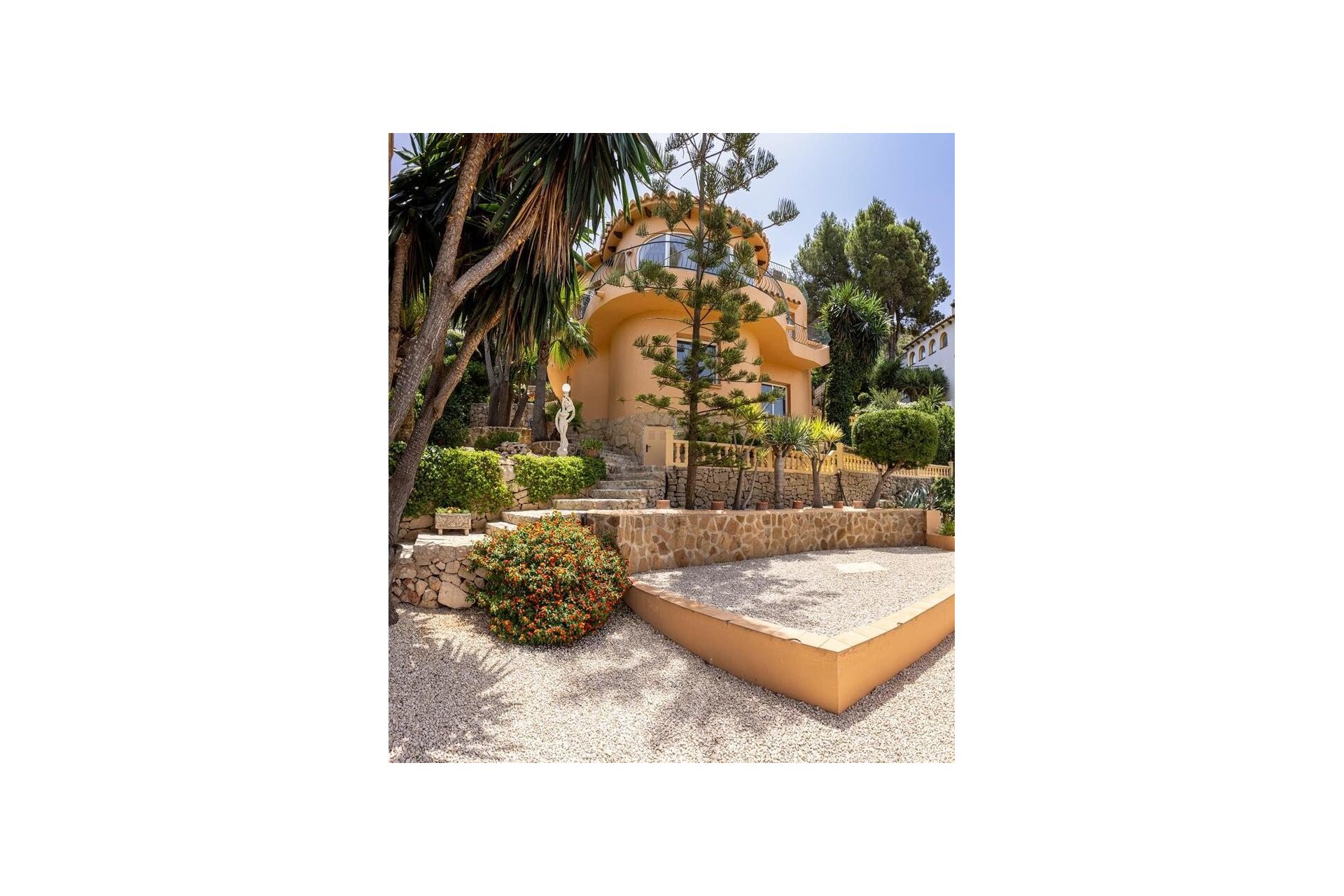 Resale - Villa - Moraira