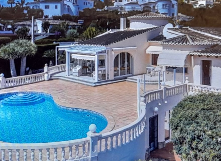 Resale - Villa - Moraira
