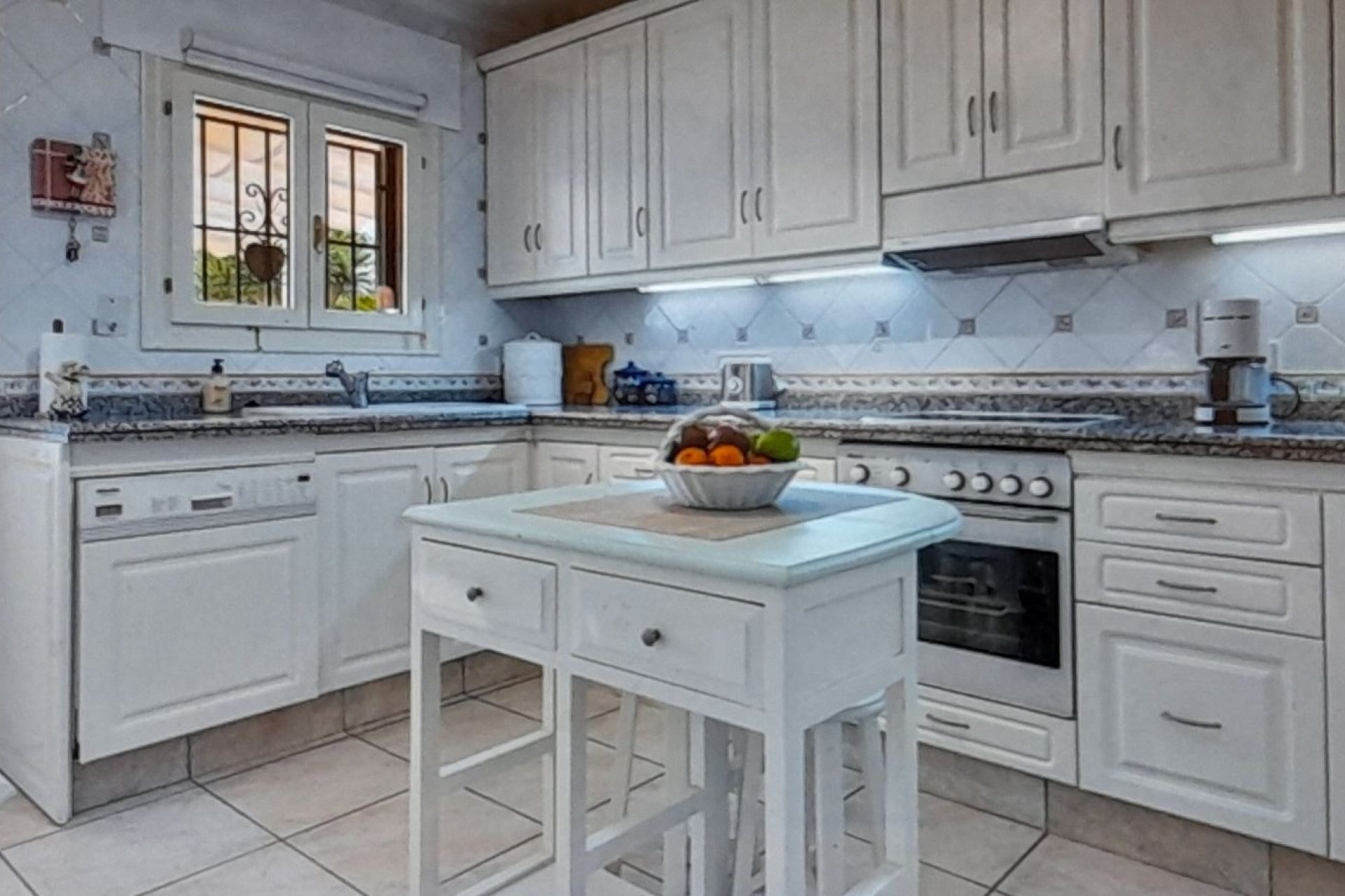 Resale - Villa - Moraira