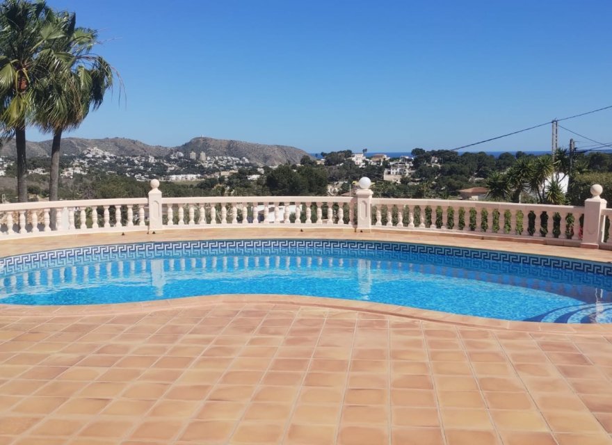 Resale - Villa - Moraira