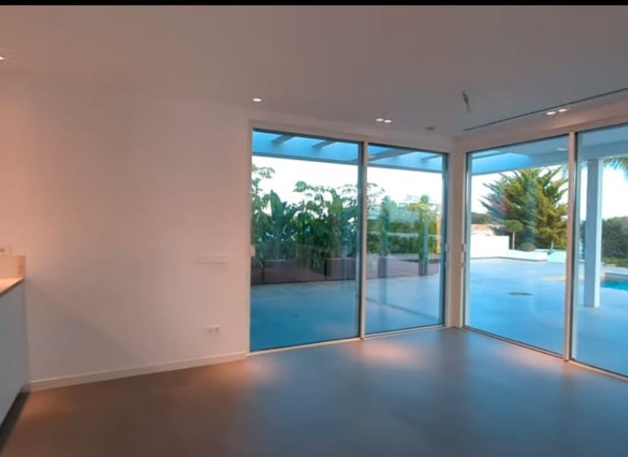 Resale - Villa - Moraira