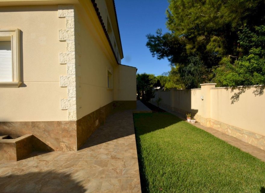 Resale - Villa - Orihuela Costa - Cabo Roig