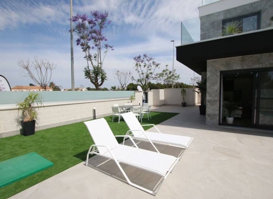 Resale - Villa - Orihuela Costa - Campoamor