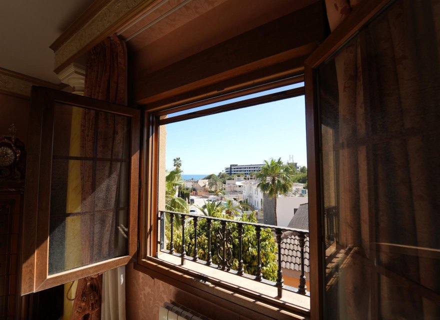 Resale - Villa - Orihuela Costa - Campoamor