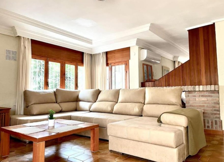 Resale - Villa - Orihuela Costa - Campoamor