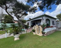 Resale - Villa - Orihuela Costa - Campoamor