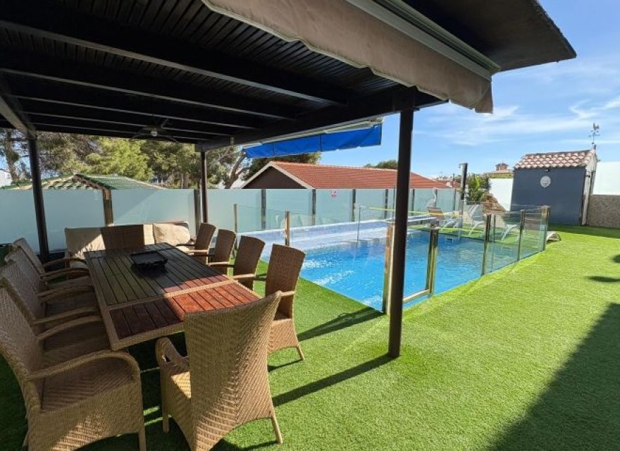 Resale - Villa - Orihuela Costa - Costa Blanca