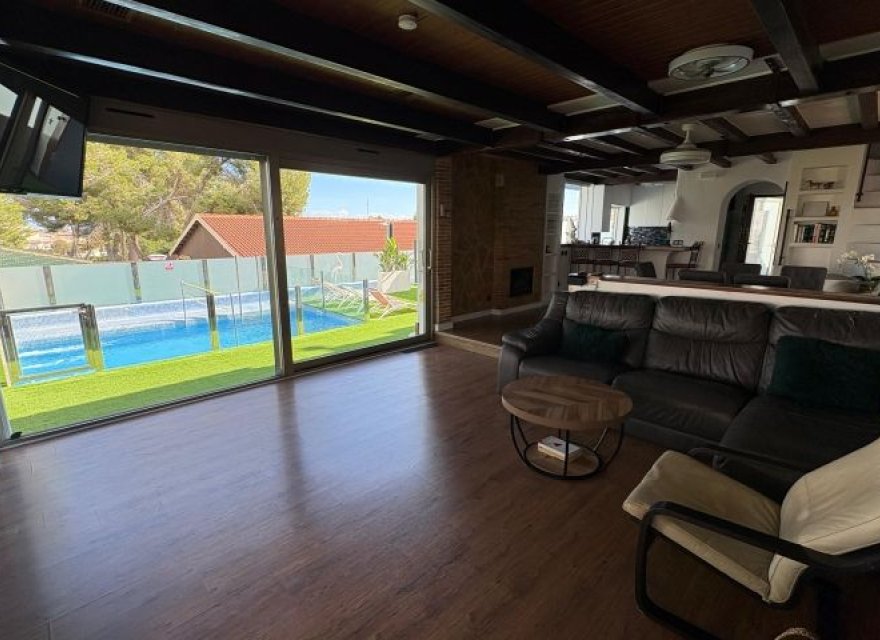 Resale - Villa - Orihuela Costa - Costa Blanca