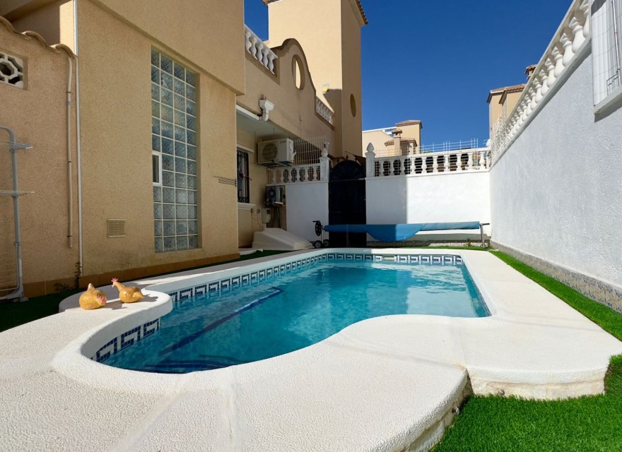 Resale - Villa - Orihuela Costa - Costa Blanca
