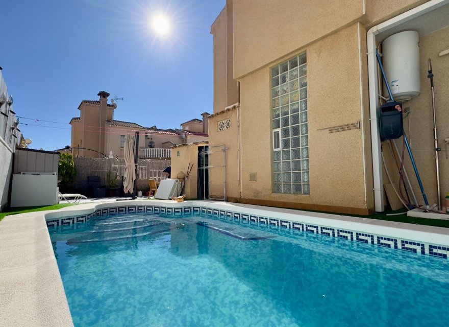 Resale - Villa - Orihuela Costa - Costa Blanca