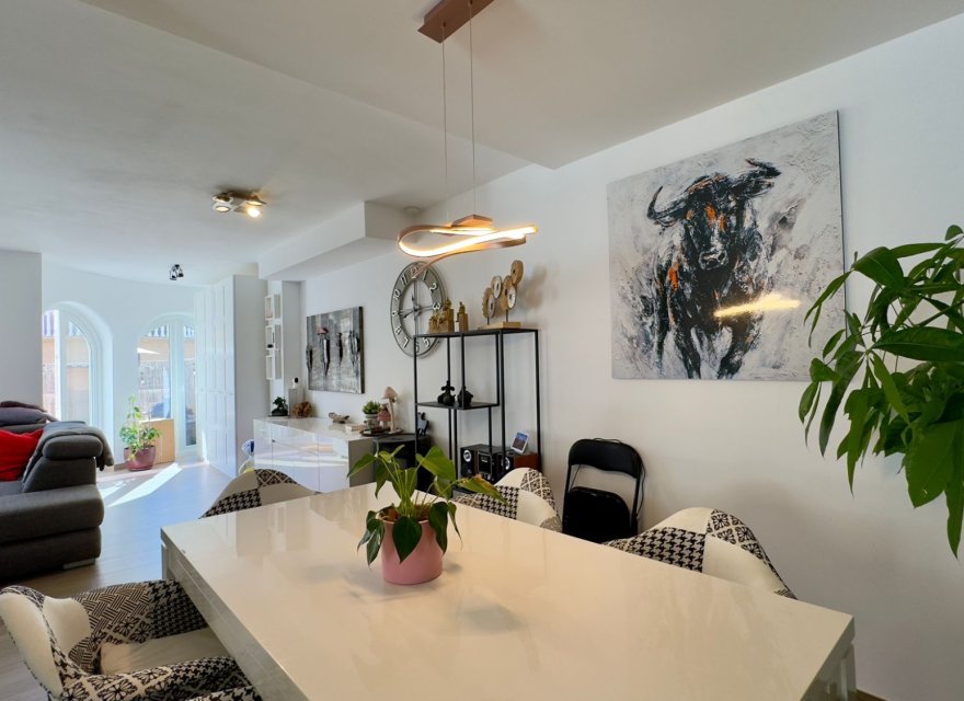 Resale - Villa - Orihuela Costa - Costa Blanca