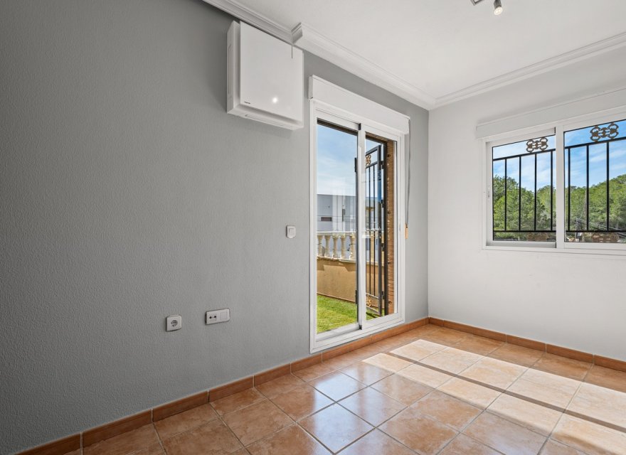 Resale - Villa - Orihuela Costa - Costa Blanca