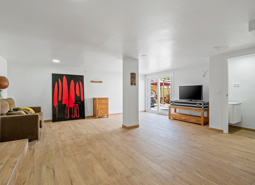 Resale - Villa - Orihuela Costa - Costa Blanca