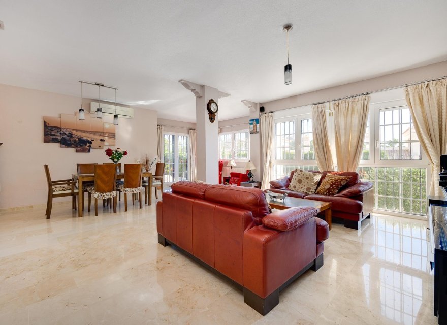 Resale - Villa - Orihuela Costa - Costa Blanca