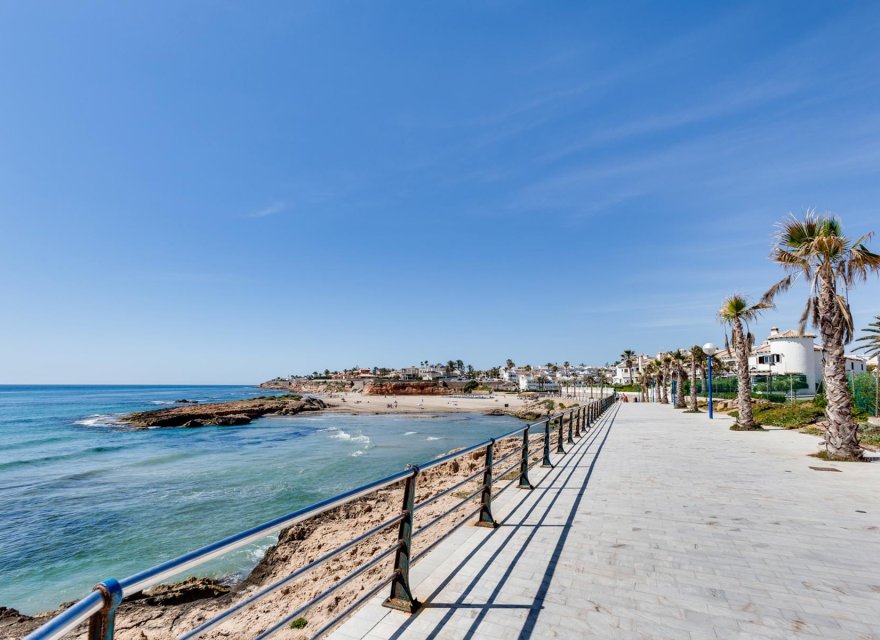 Resale - Villa - Orihuela Costa - Costa Blanca