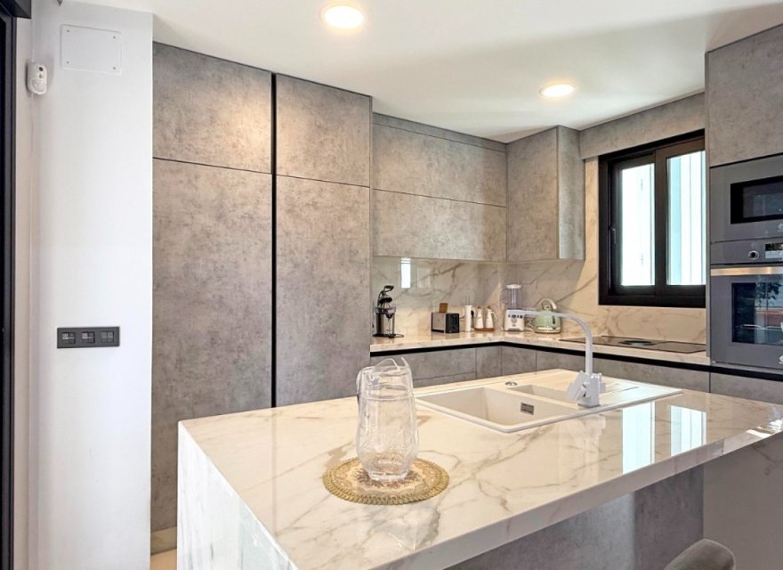 Resale - Villa - Orihuela Costa - Costa Blanca