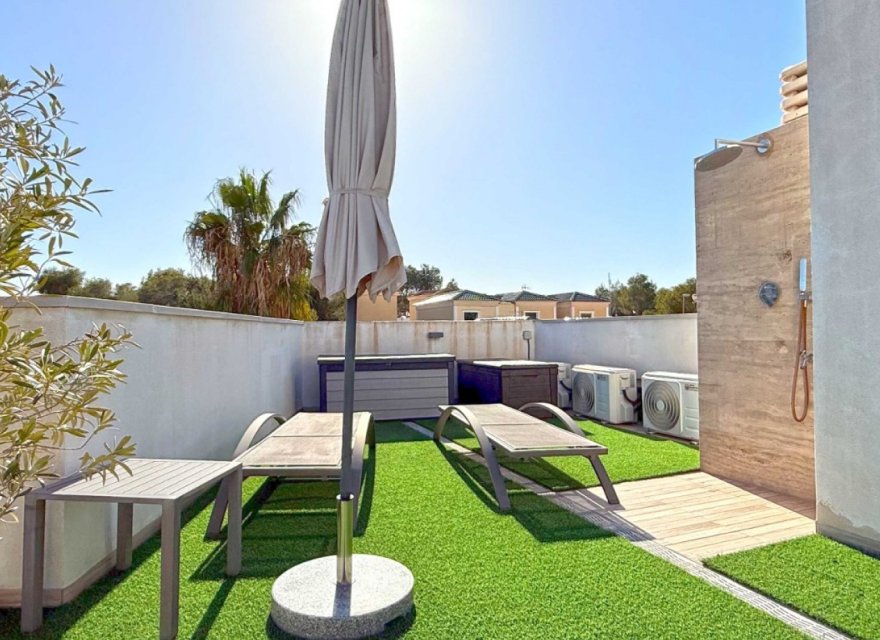 Resale - Villa - Orihuela Costa - Costa Blanca