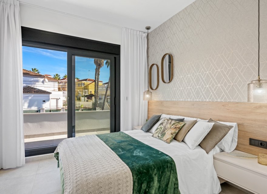 Resale - Villa - Orihuela Costa - Costa Blanca