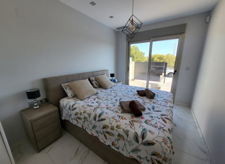 Resale - Villa - Orihuela Costa - Costa Blanca
