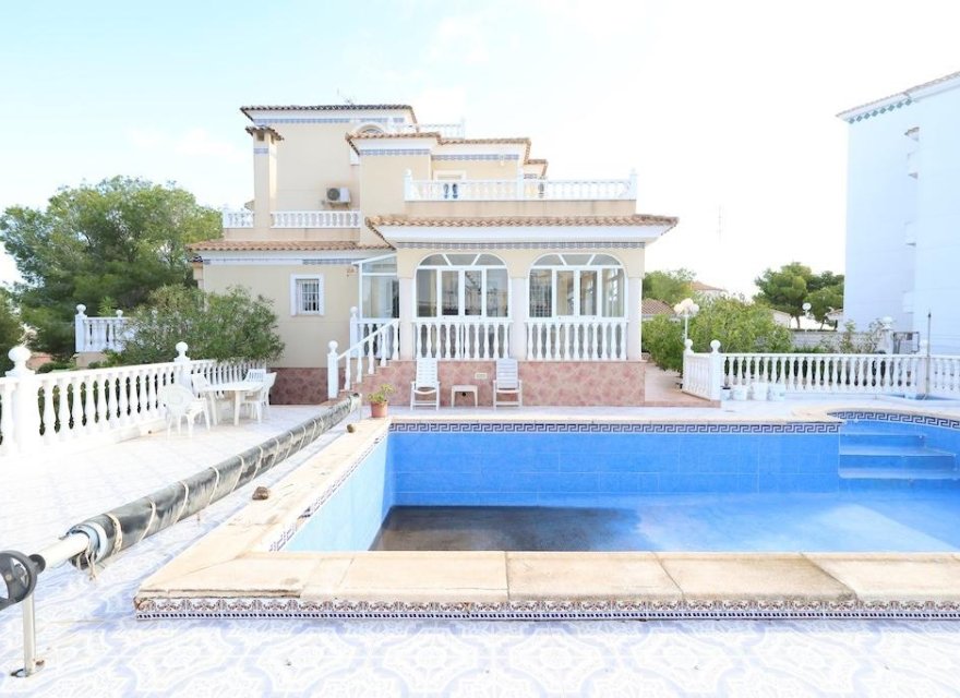 Resale - Villa - Orihuela Costa - Costa Blanca