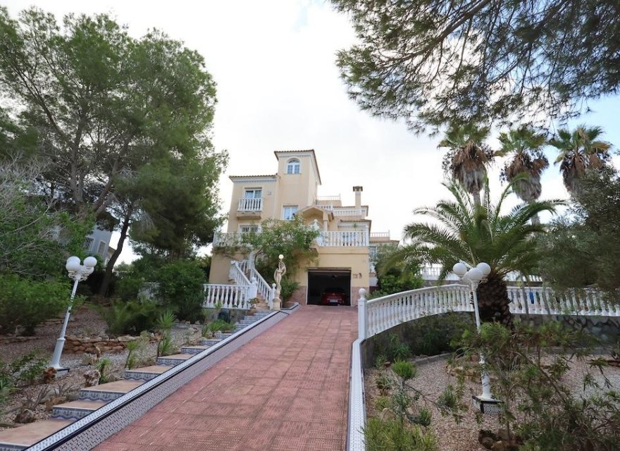 Resale - Villa - Orihuela Costa - Costa Blanca