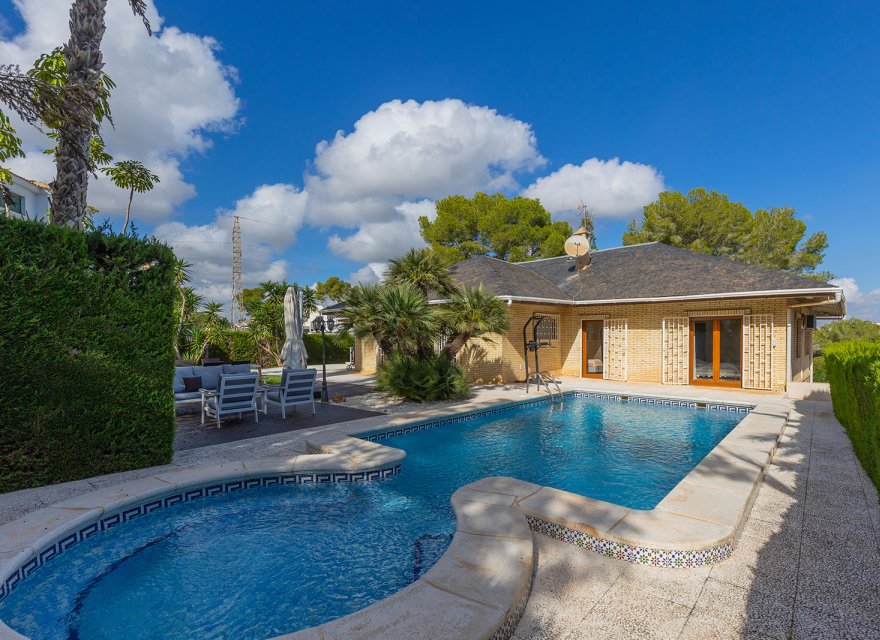 Resale - Villa - Orihuela Costa - Costa Blanca