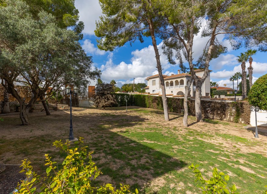 Resale - Villa - Orihuela Costa - Costa Blanca