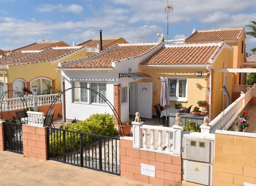 Resale - Villa - Orihuela Costa - La Florida