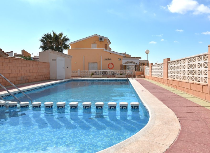 Resale - Villa - Orihuela Costa - La Florida