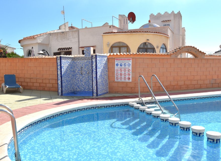 Resale - Villa - Orihuela Costa - La Florida