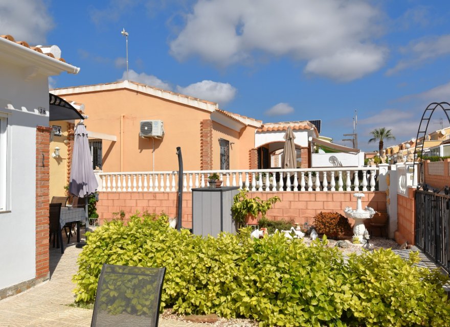 Resale - Villa - Orihuela Costa - La Florida