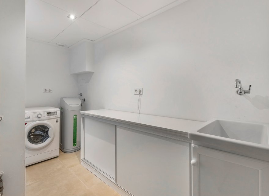 Resale - Villa - Orihuela Costa - La Zenia