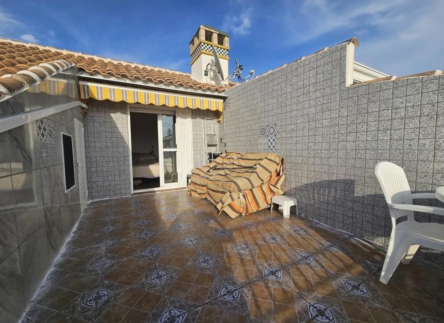 Resale - Villa - Orihuela Costa - La Zenia