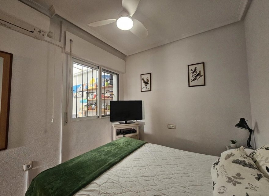 Resale - Villa - Orihuela Costa - La Zenia
