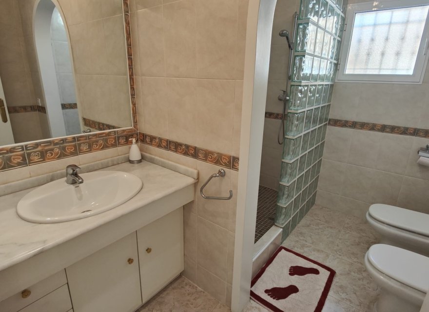 Resale - Villa - Orihuela Costa - La Zenia