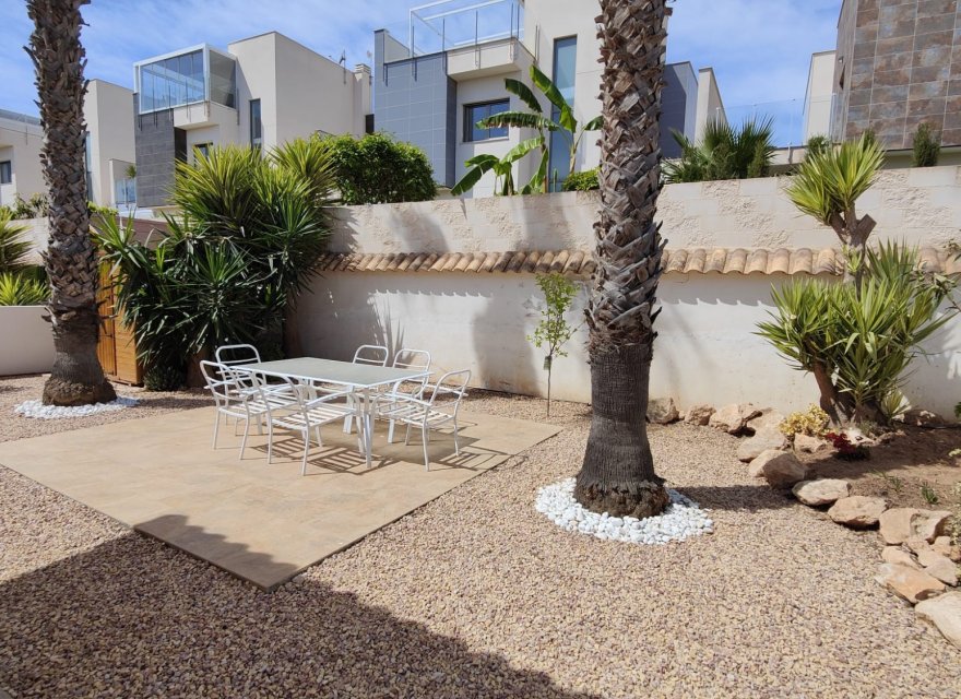 Resale - Villa - Orihuela Costa - La Zenia