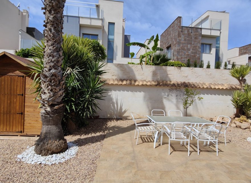 Resale - Villa - Orihuela Costa - La Zenia